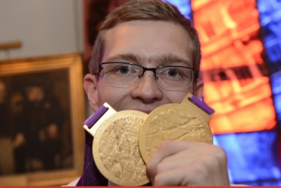 Günther mit zwei Goldmedaillen, (c) ÖPC / GEPA